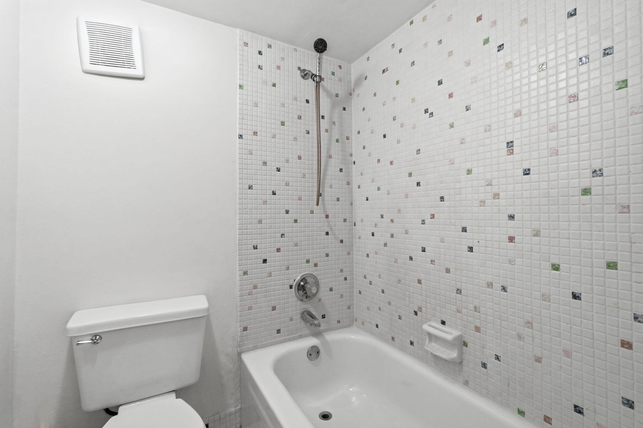 430 Commodore Drive 314 Property Photo 24