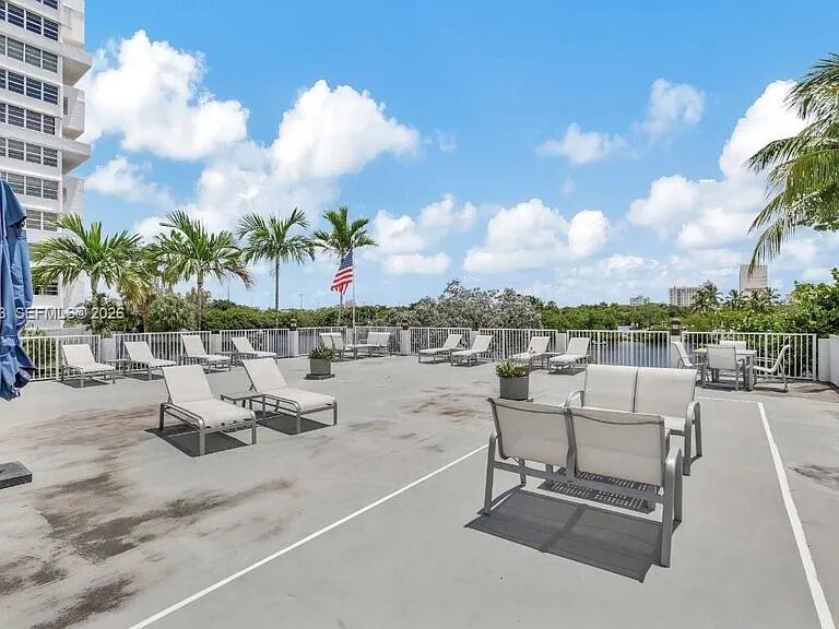 1170 N Federal Highway 1110 Property Photo 16