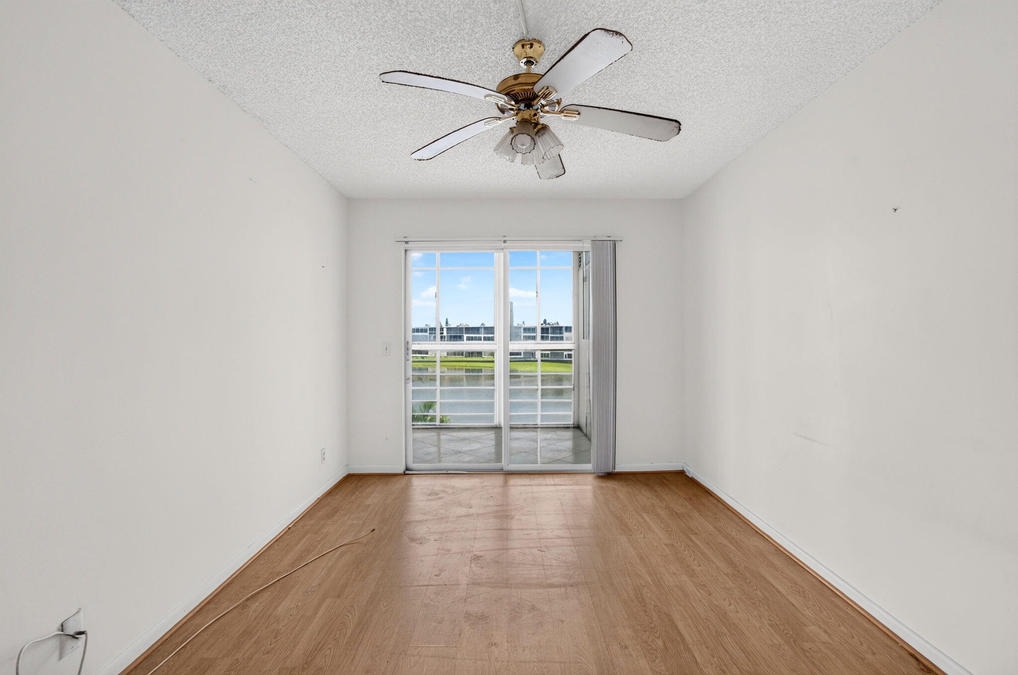 4044 Wolverton C Property Photo 10