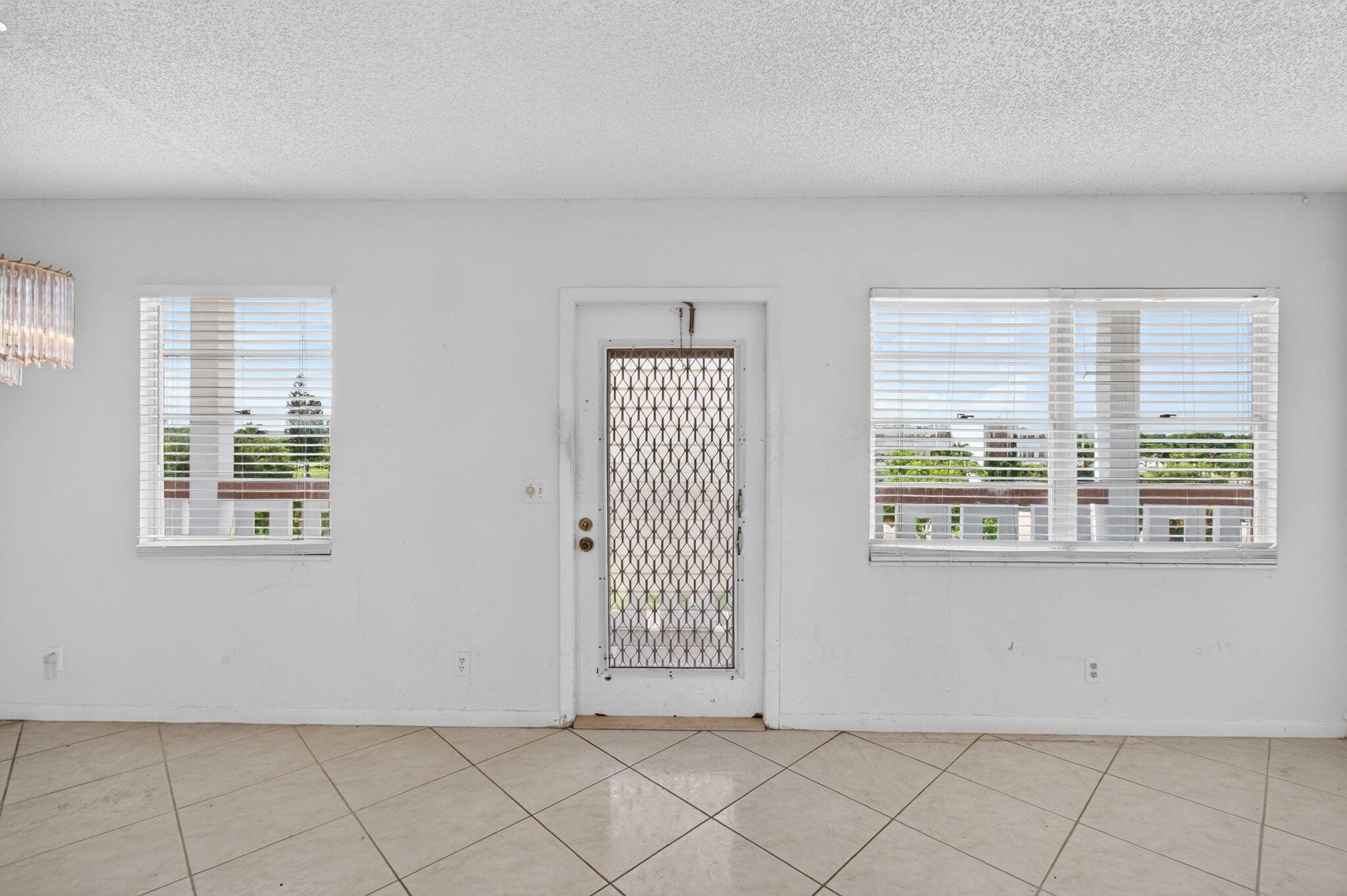 4044 Wolverton C Property Photo 15