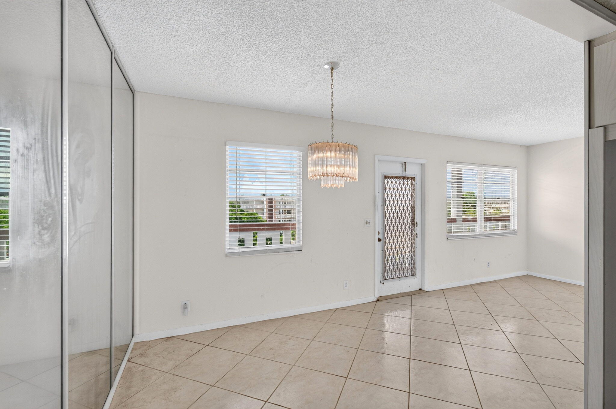 4044 Wolverton C Property Photo 19