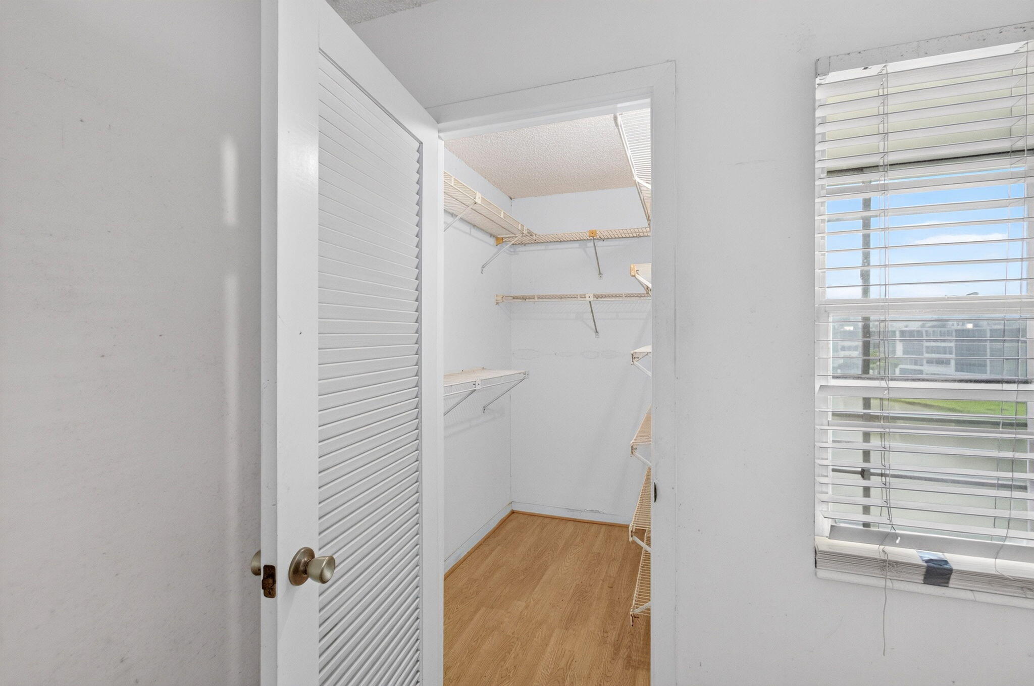 4044 Wolverton C Property Photo 23