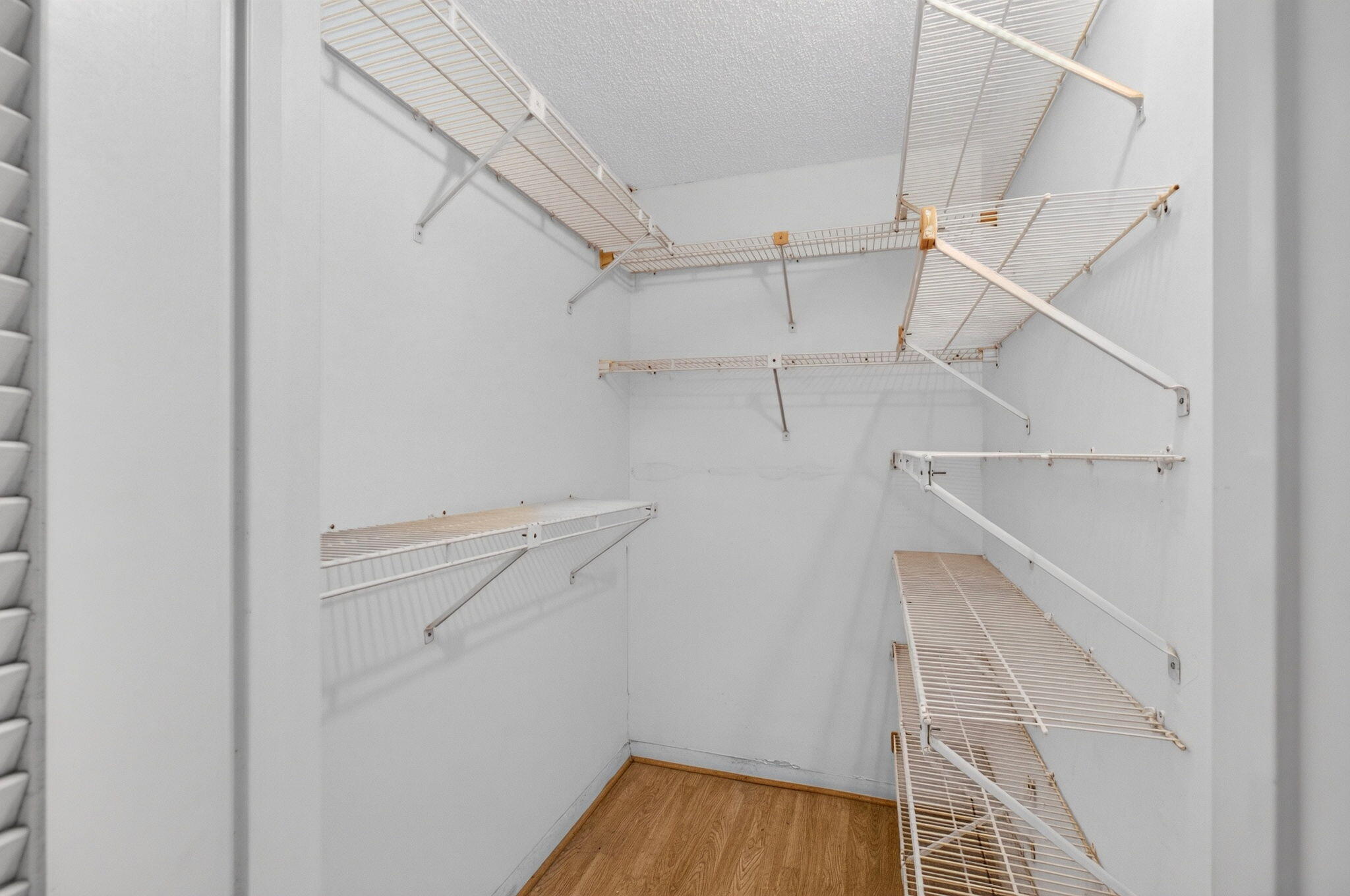 4044 Wolverton C Property Photo 24