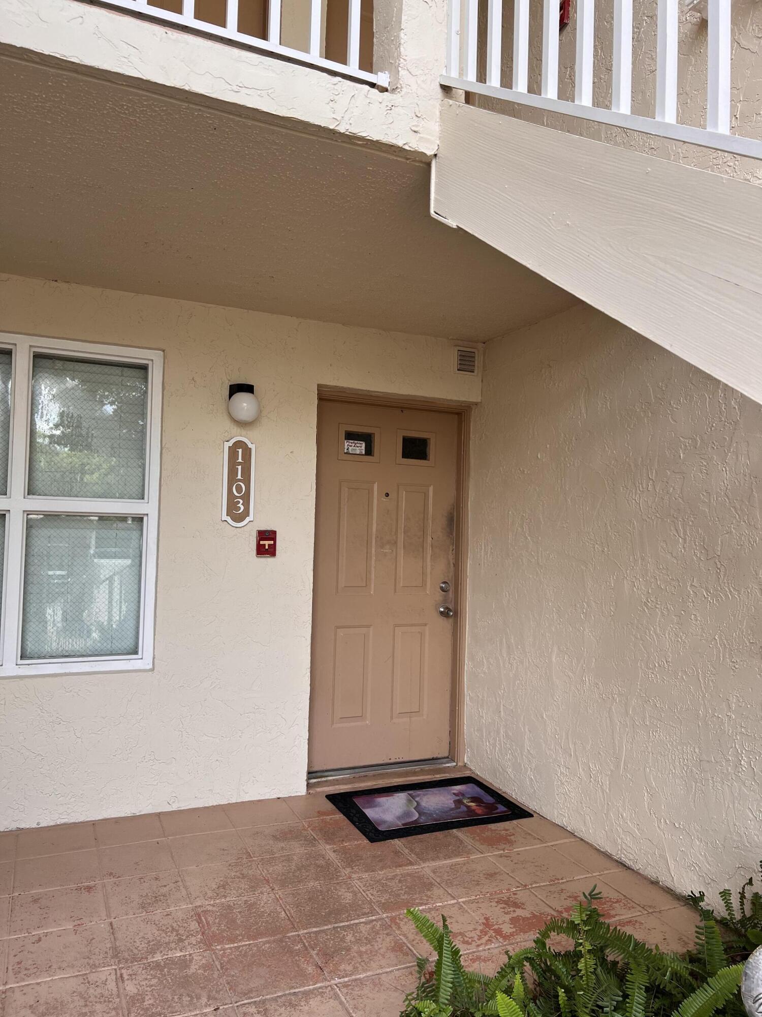 1103 Glenmoor Drive Property Photo 2