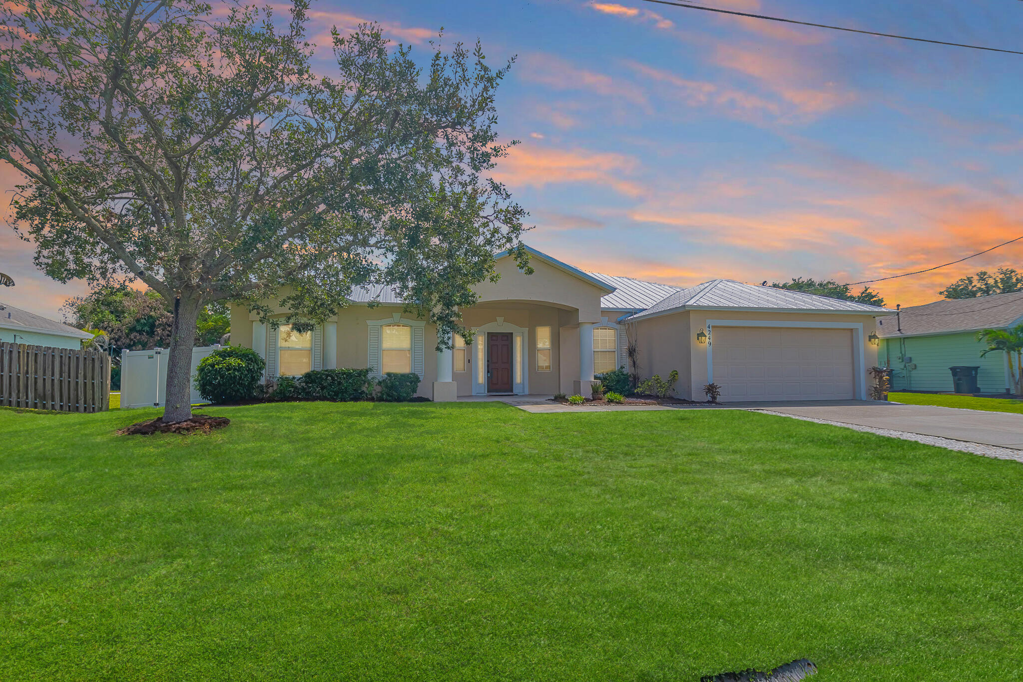 4249 SW Kazan Street Property Photo 1