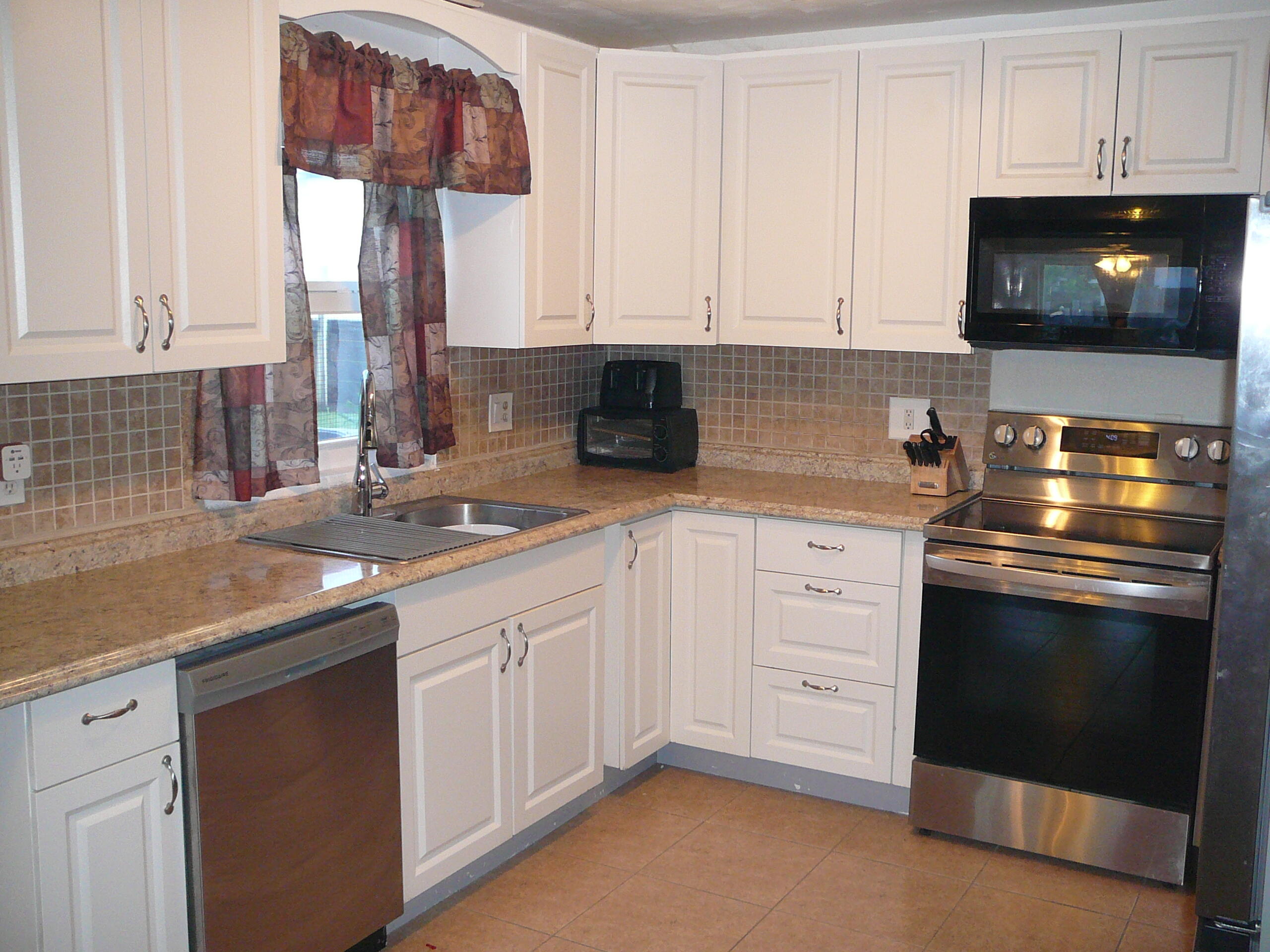 2100 W Esplanade Property Photo 7