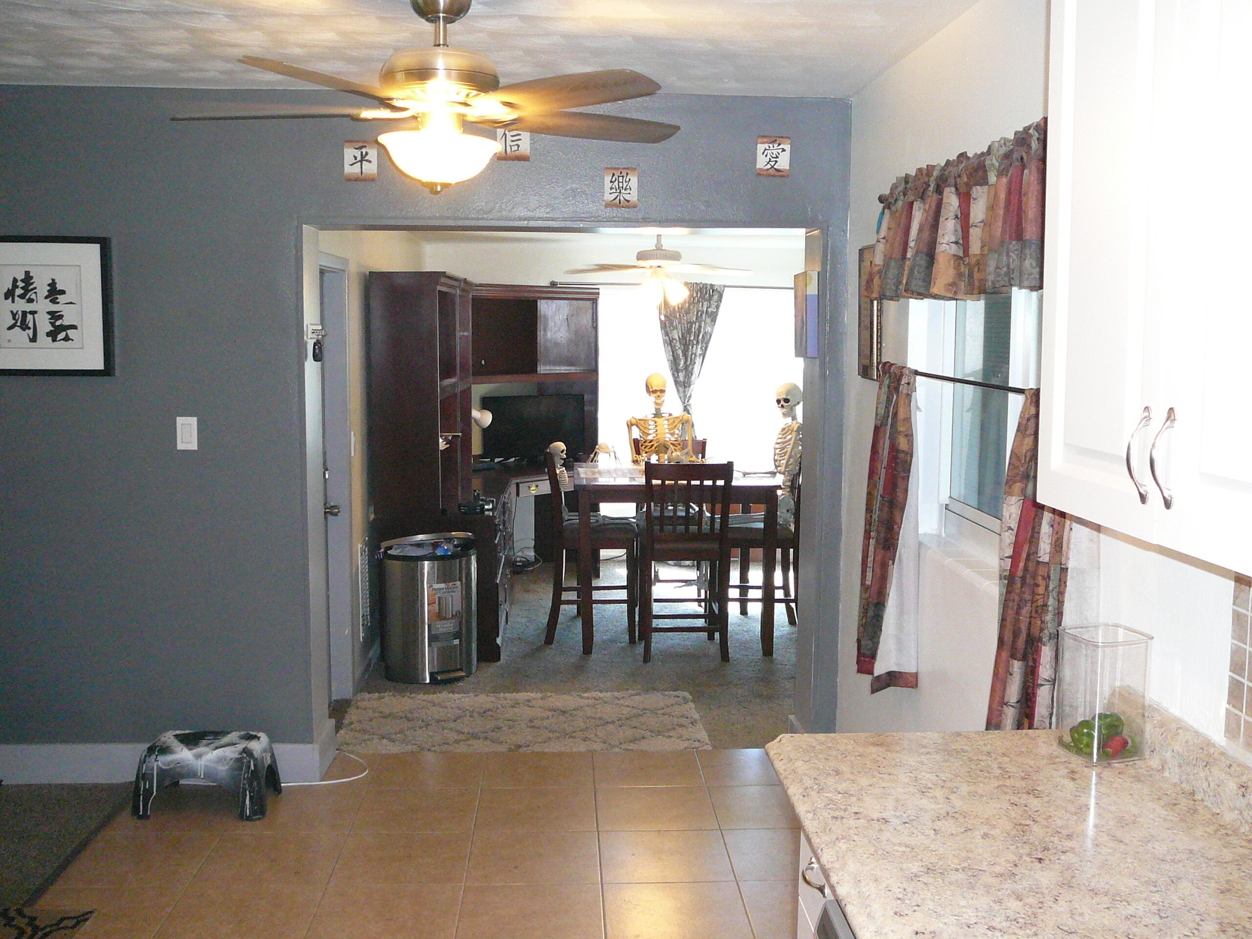2100 W Esplanade Property Photo 9