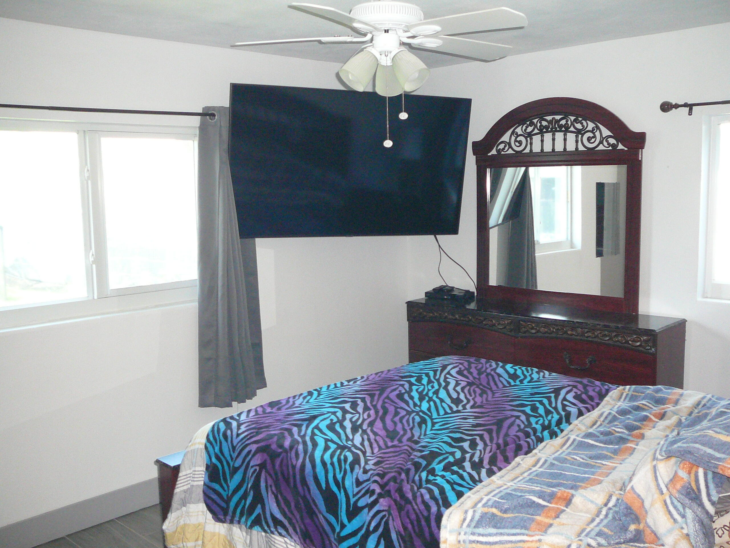 2100 W Esplanade Property Photo 17