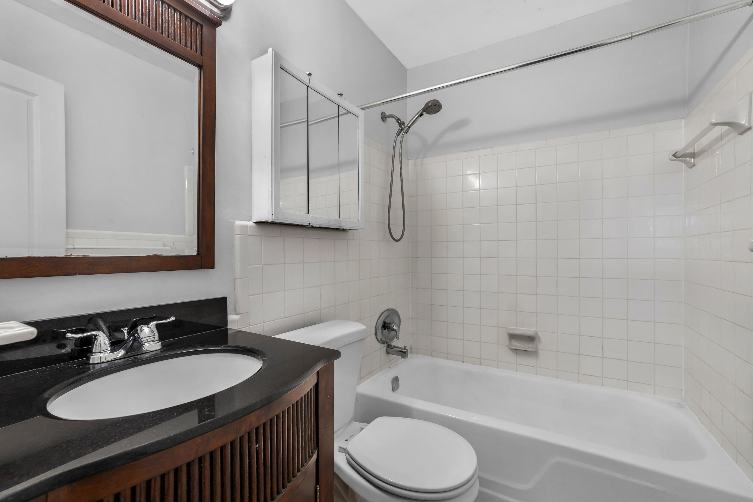1400 Ne 57th Street 304 Property Photo 19