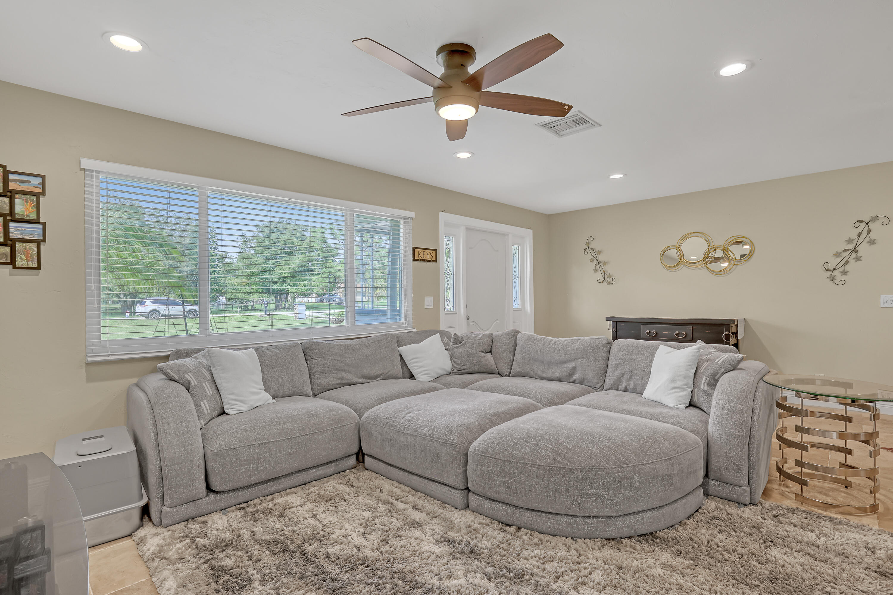 11920 41st Court N Property Photo 8