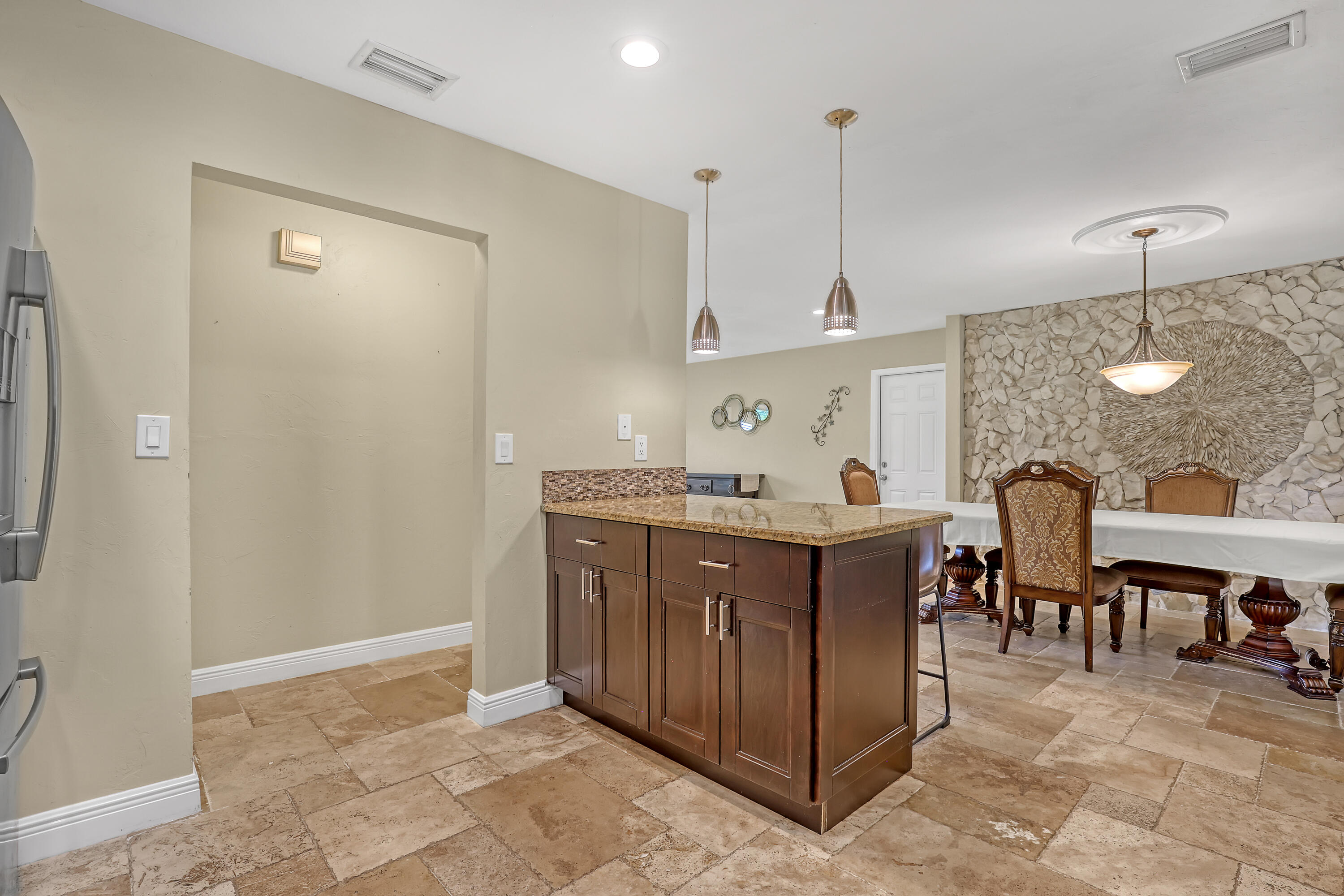 11920 41st Court N Property Photo 10