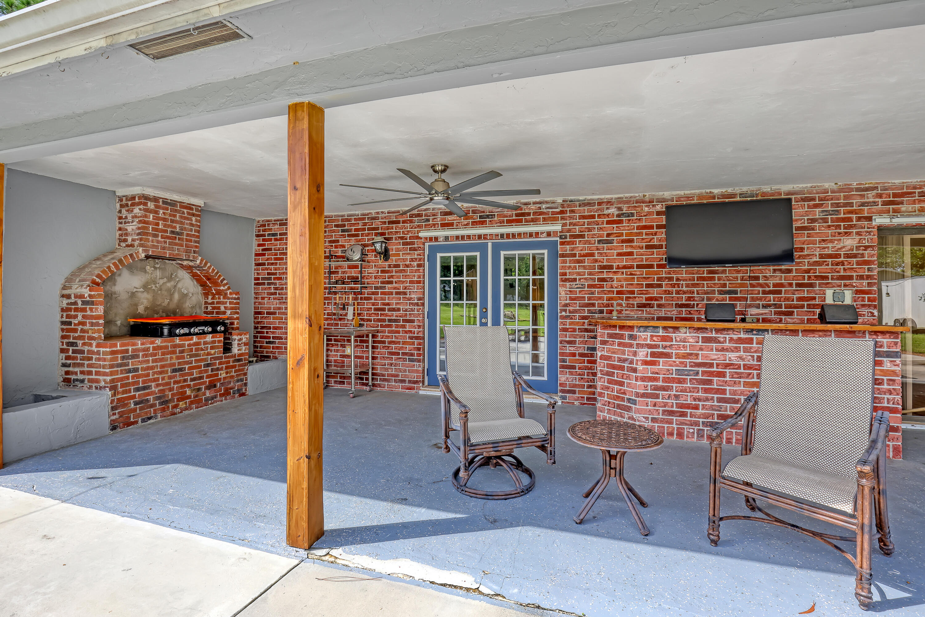 11920 41st Court N Property Photo 19