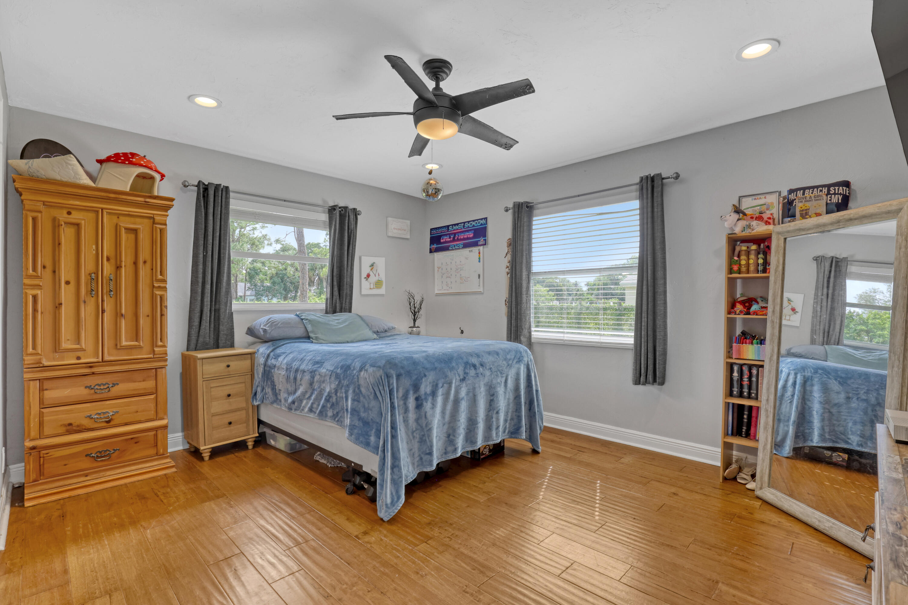 11920 41st Court N Property Photo 29
