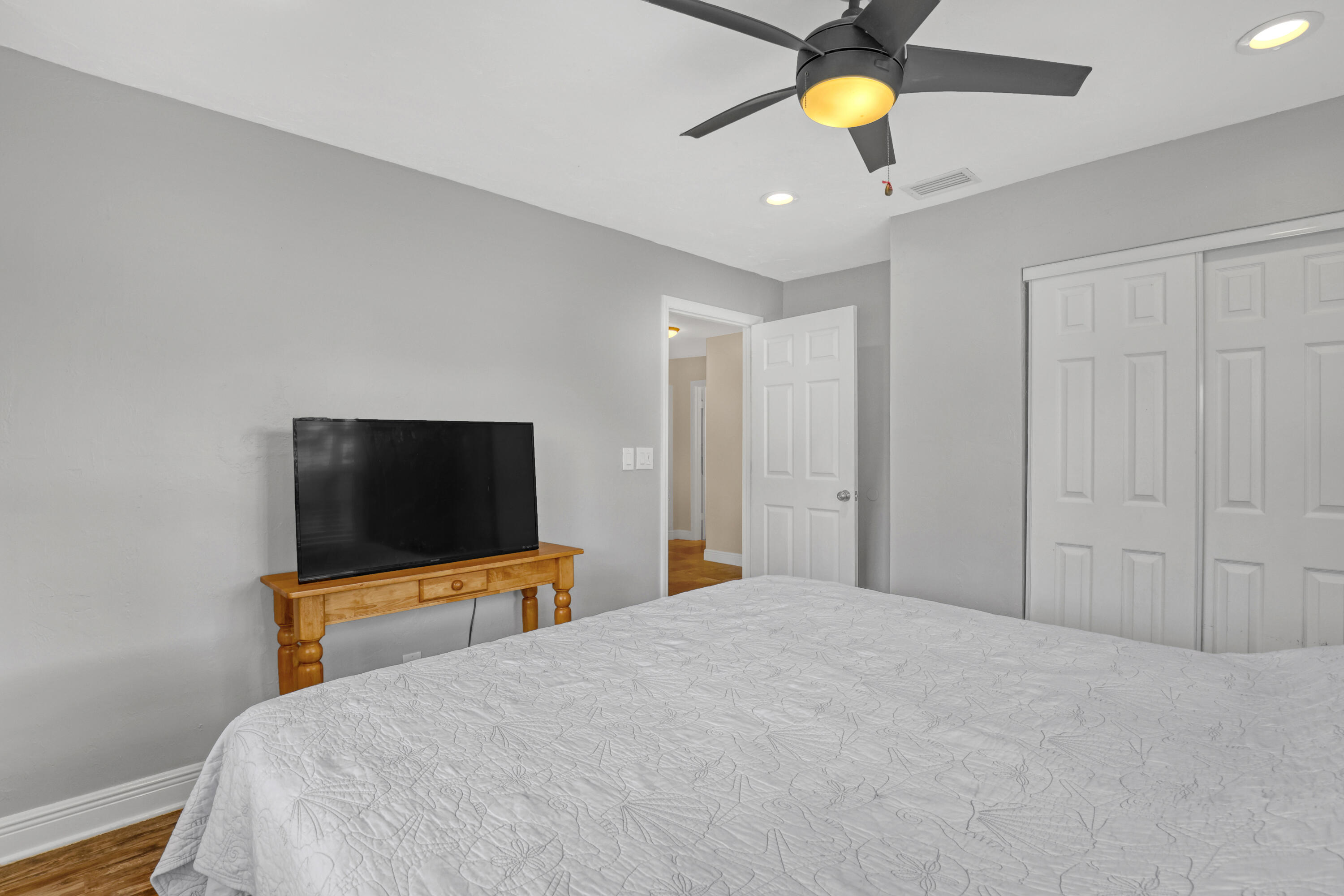 11920 41st Court N Property Photo 33