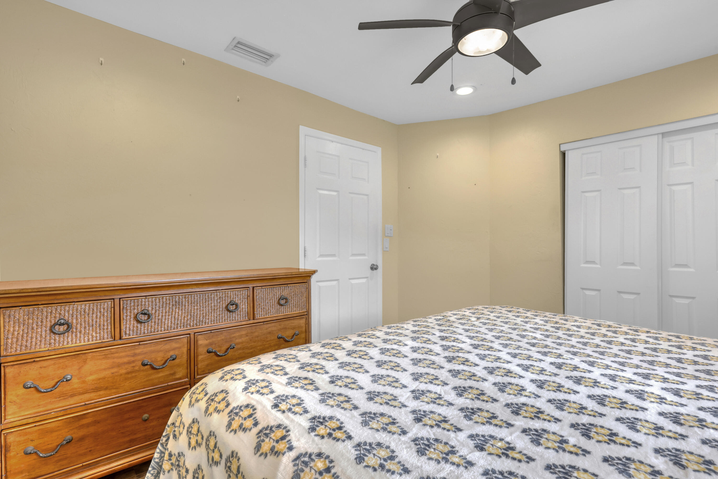 11920 41st Court N Property Photo 35