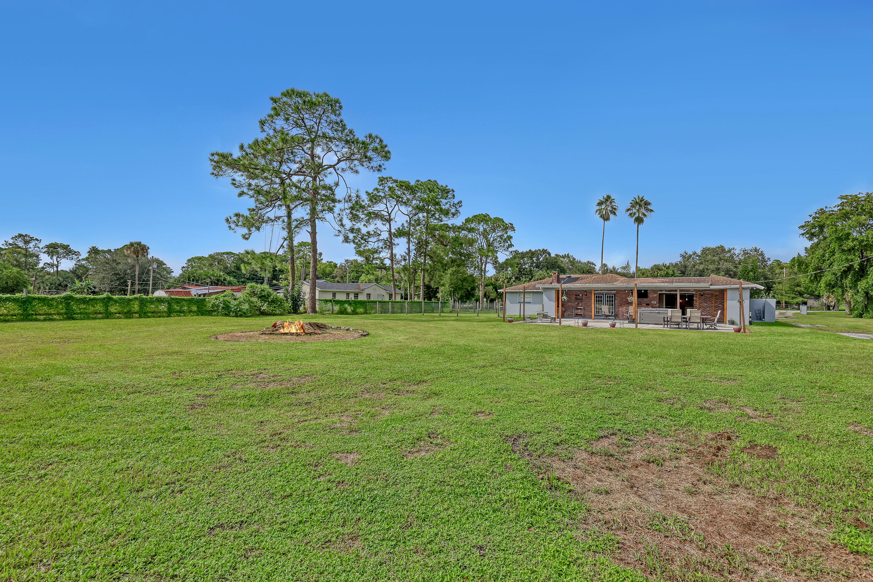 11920 41st Court N Property Photo 39