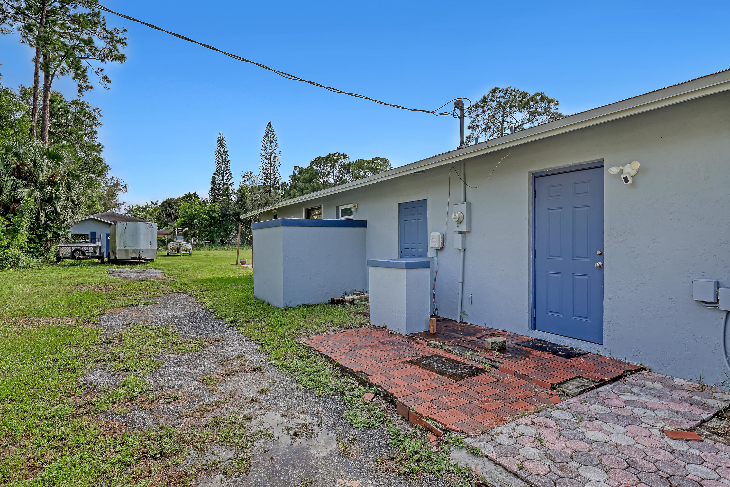 11920 41st Court N Property Photo 47
