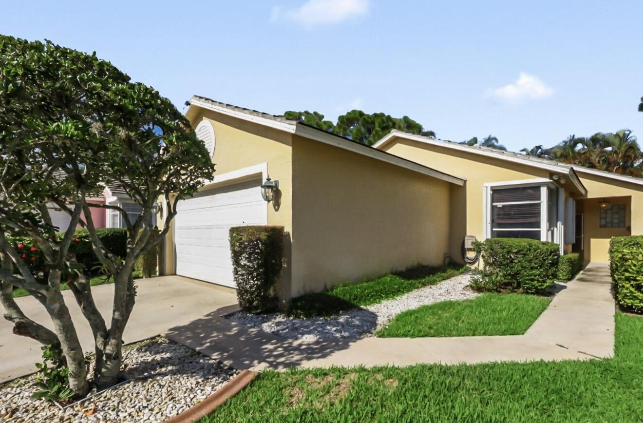 172 Harbor Lake Circle Property Photo 1