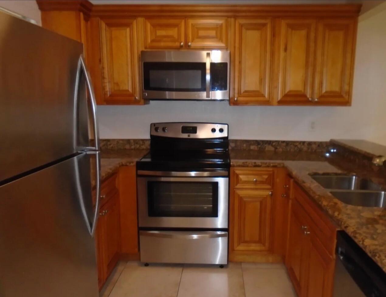 1421 WINDORAH Way H Property Photo 1