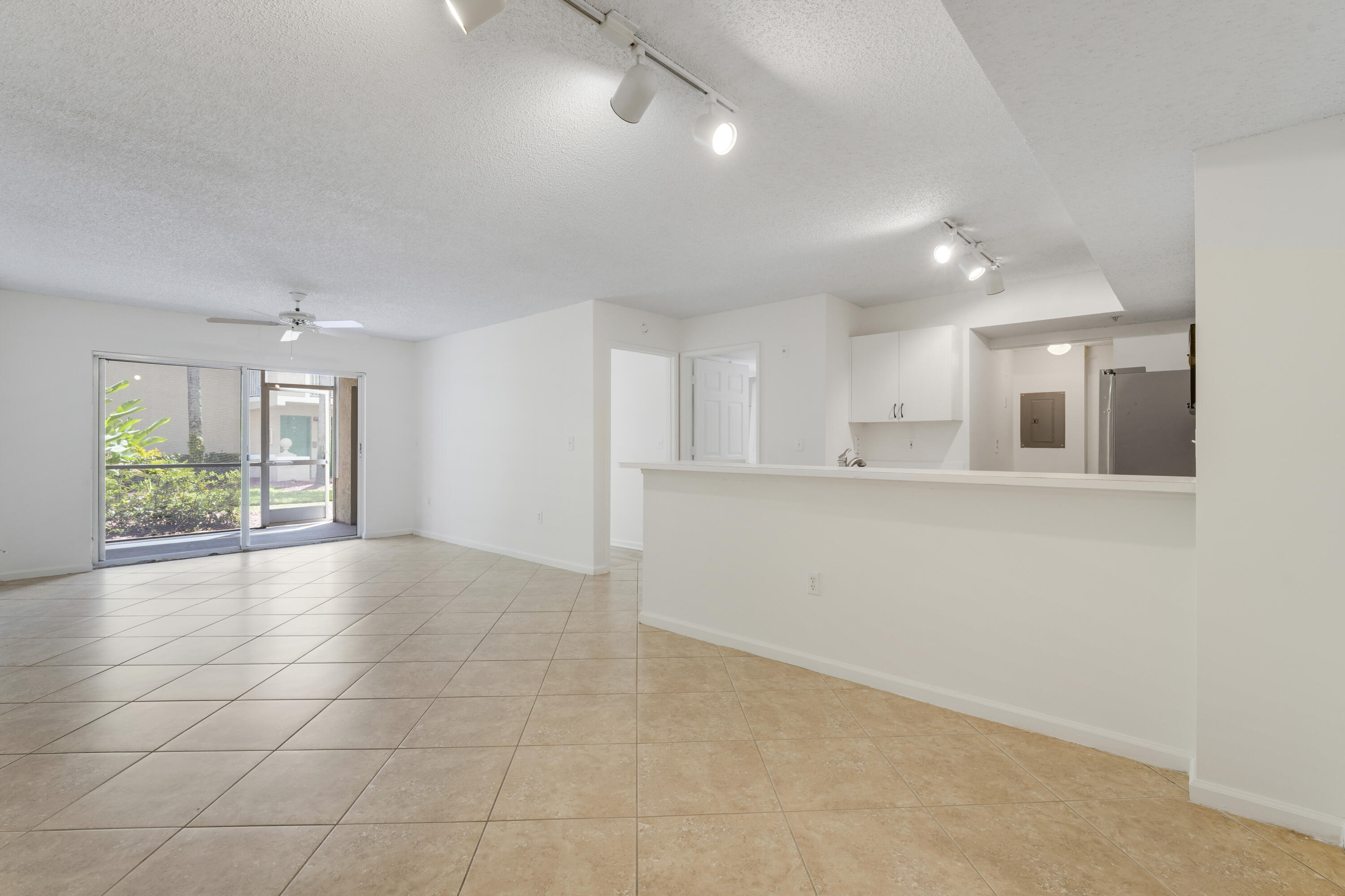 278 VILLAGE Boulevard 8106 Property Photo 1