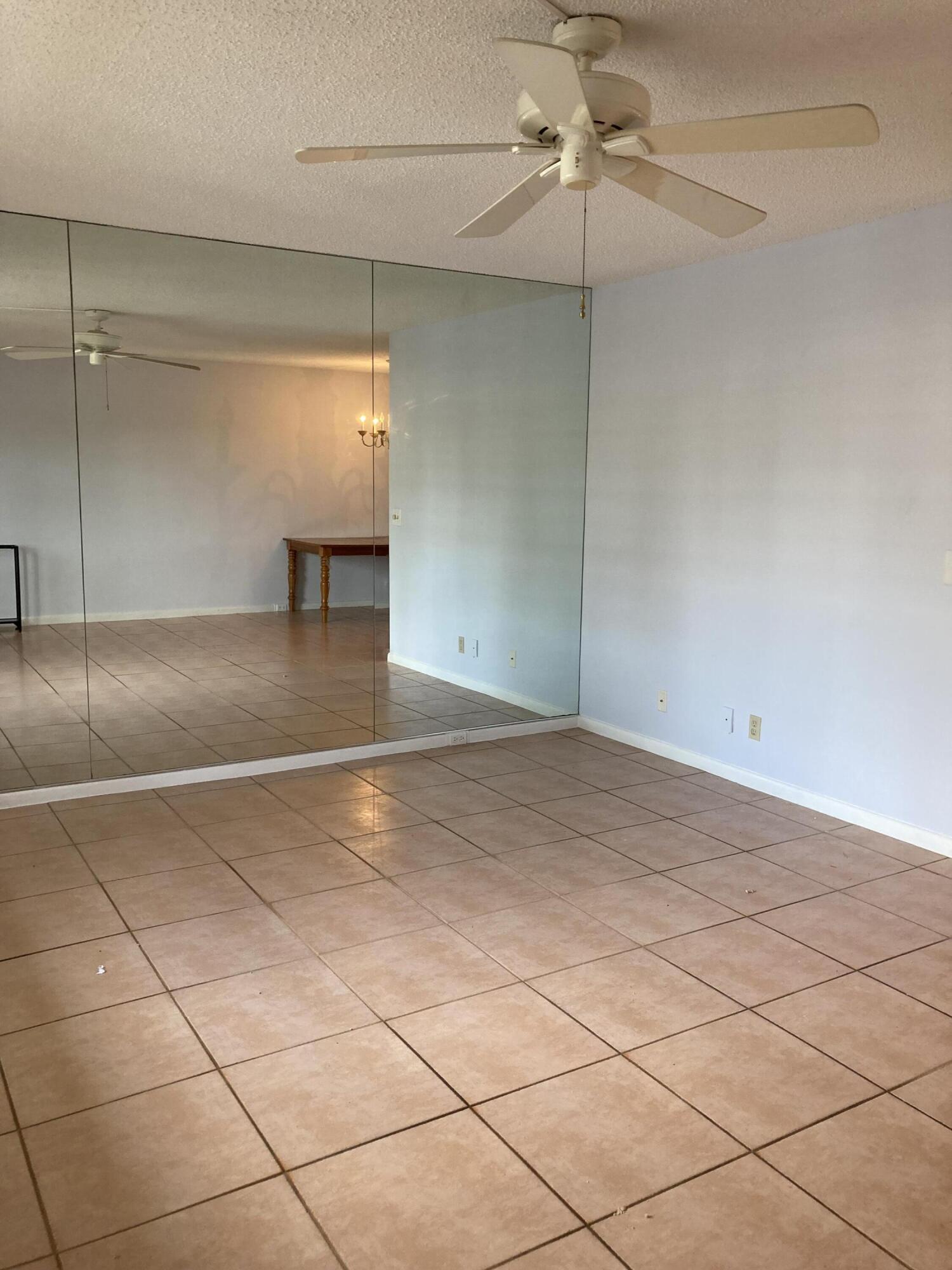 2094 Cornwall E Property Photo 3
