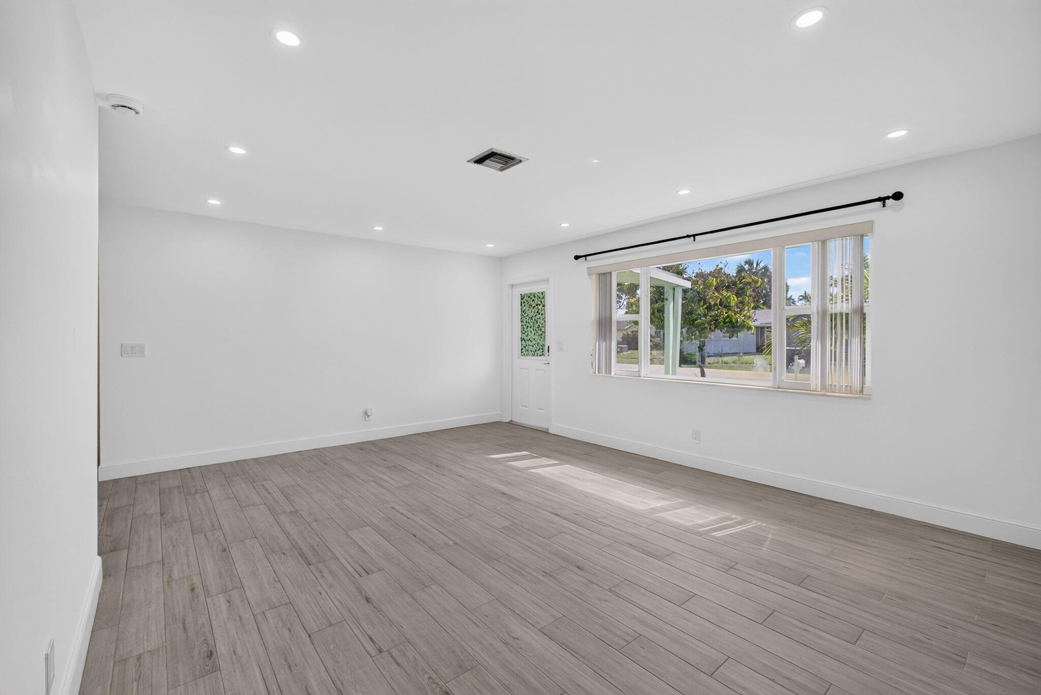 502 Circle E Property Photo 16