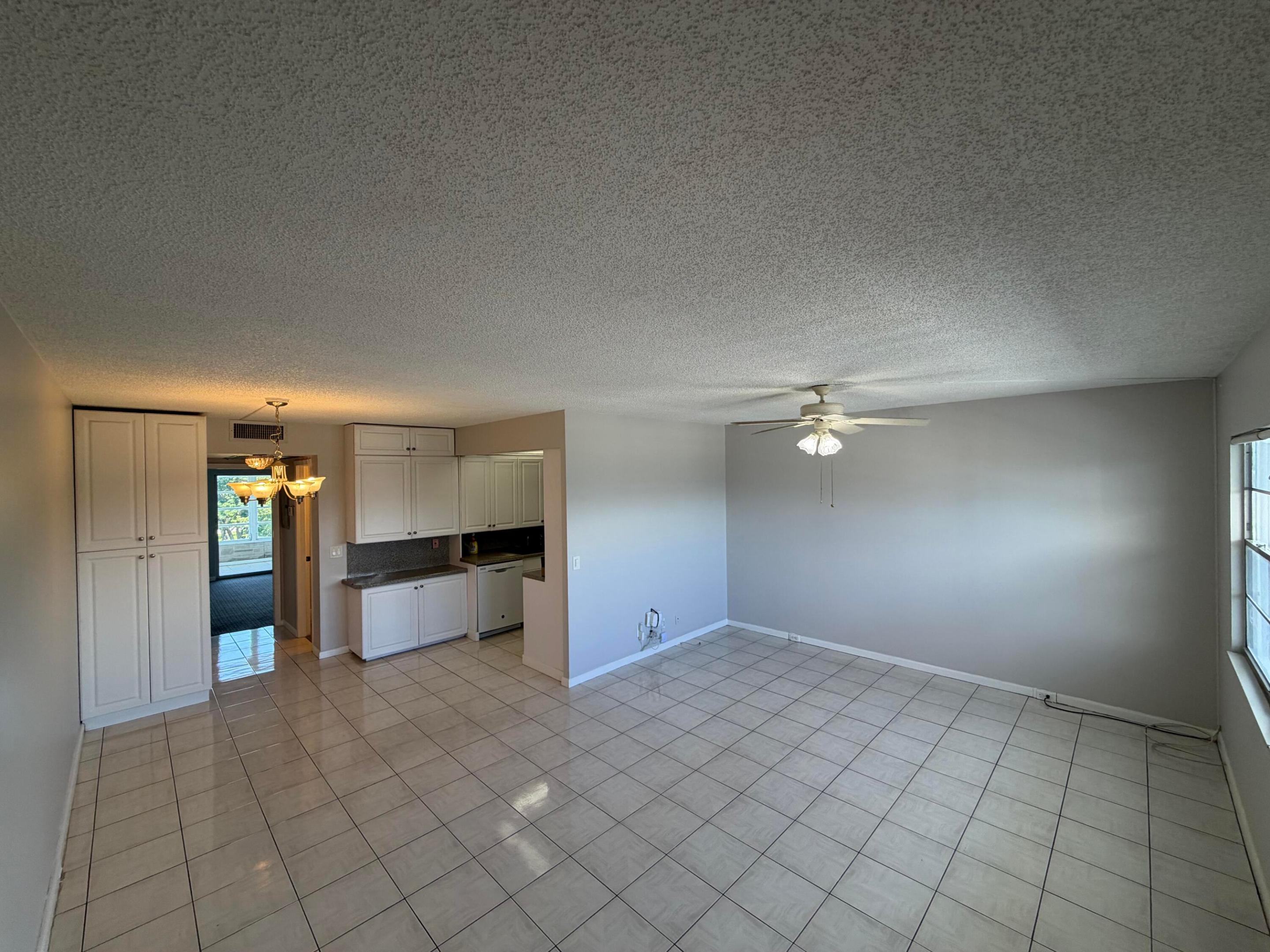 4089 WOLVERTON E Property Photo 1