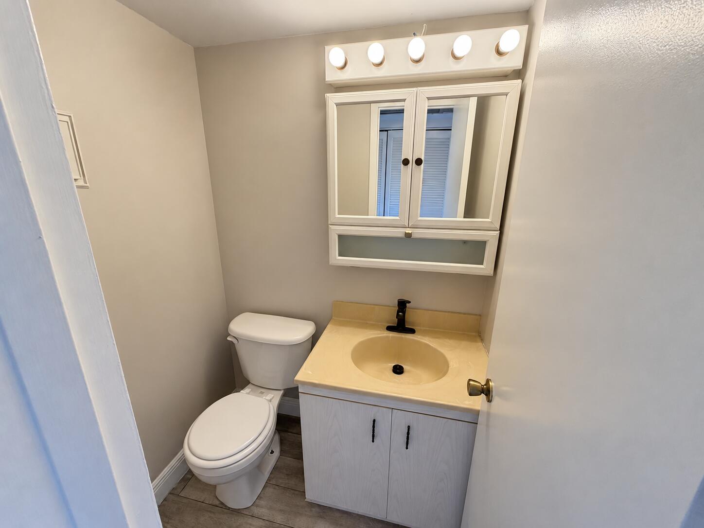 4089 Wolverton E Property Photo 5