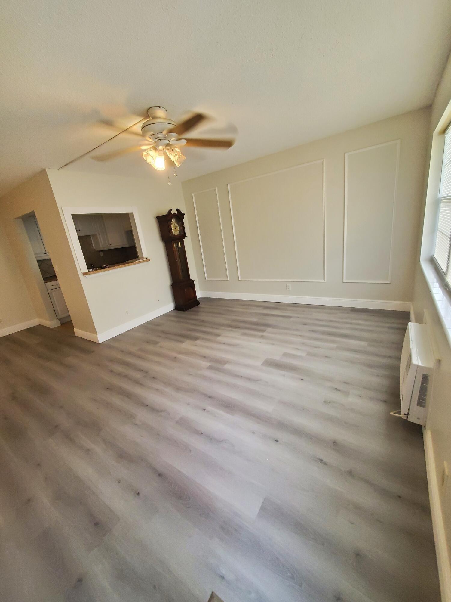90 Andover D Property Photo 3