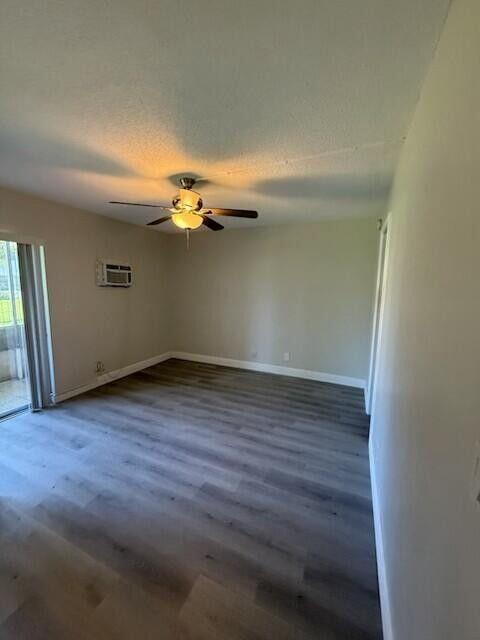 90 Andover D Property Photo 6