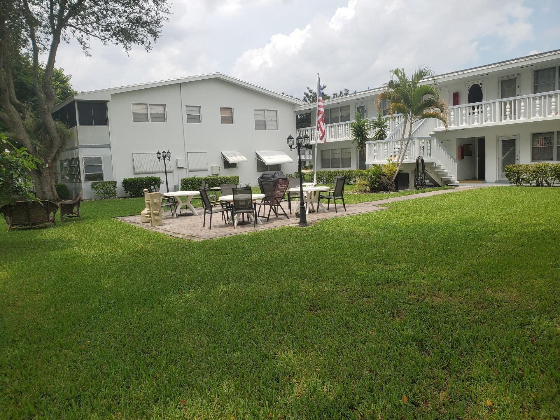 90 Andover D Property Photo 11