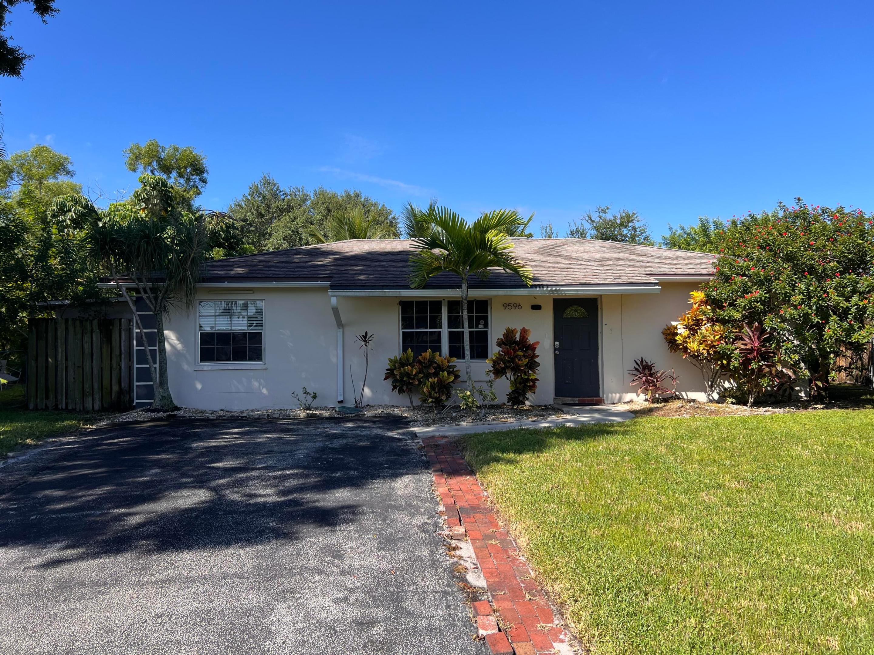 9596 Richmond Circle Property Photo 1