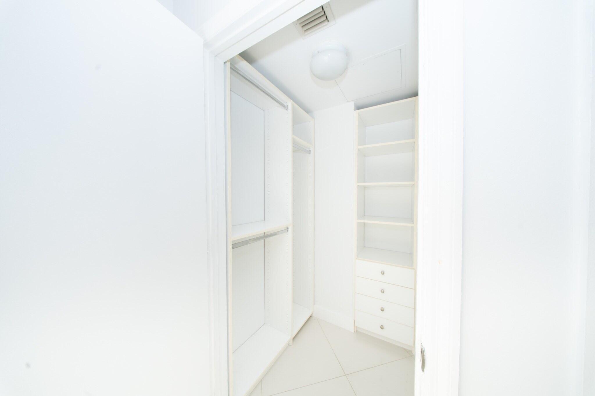 60 Sw 13th Street 1418 Property Photo 16