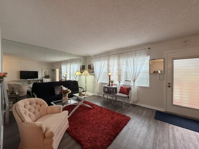 3304 Aruba Way E2 Property Photo 6