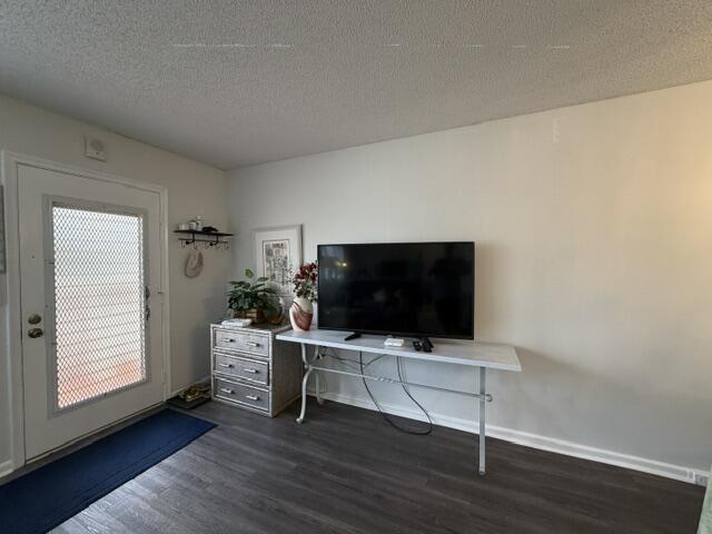 3304 Aruba Way E2 Property Photo 12