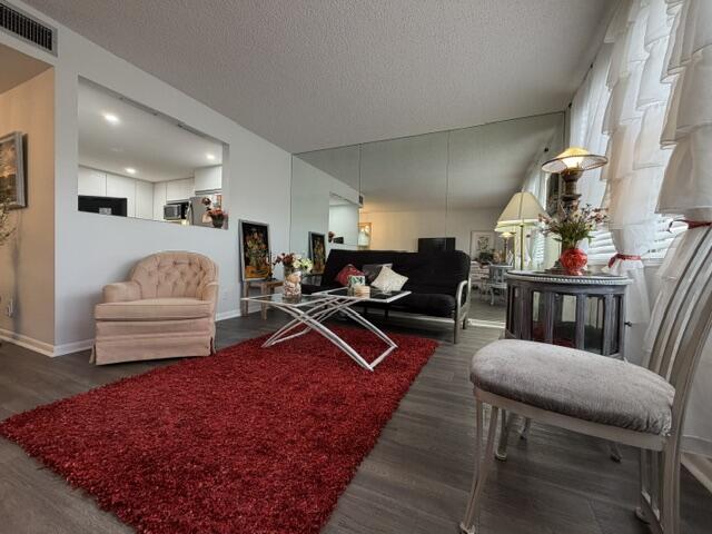 3304 Aruba Way E2 Property Photo 26