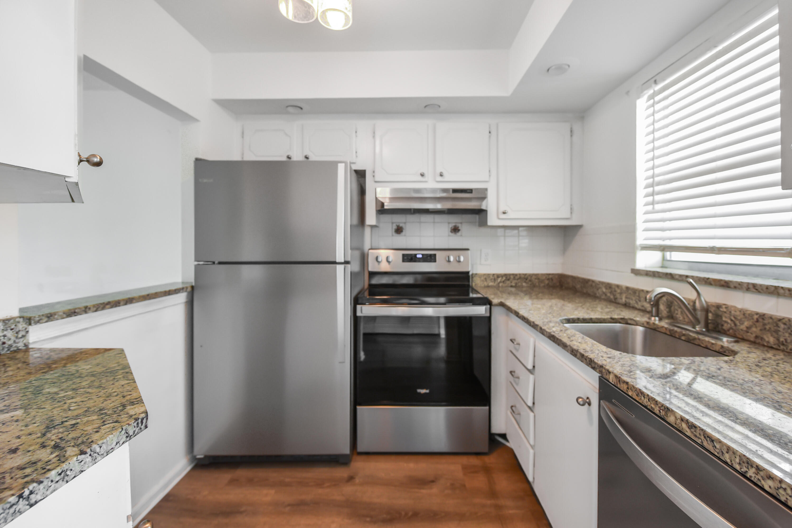 9851 Sandalfoot Boulevard 210