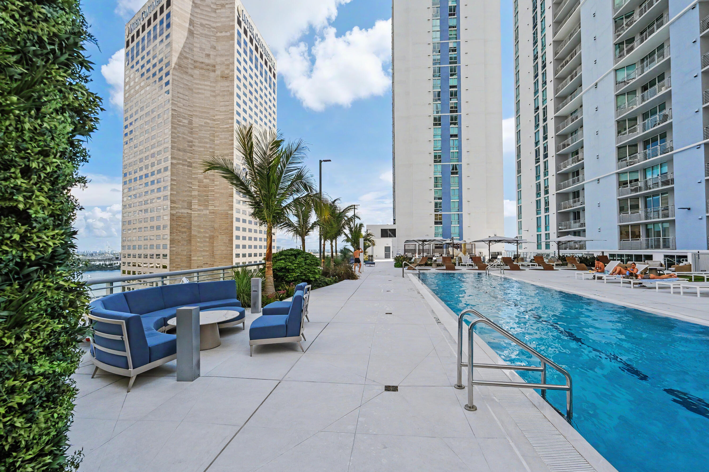 335 S Biscayne Boulevard 1002 Property Photo 34