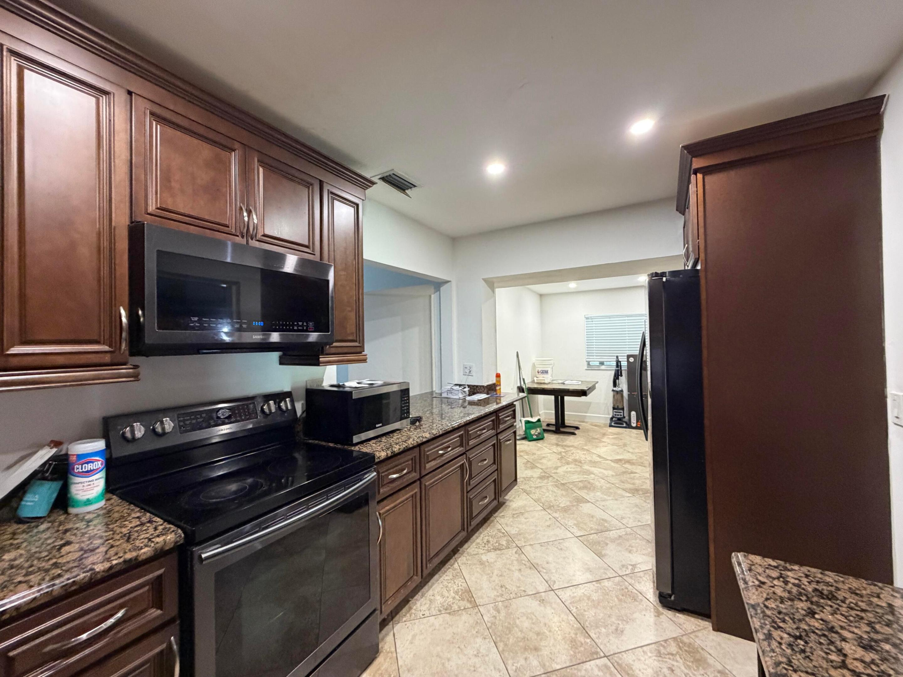 3082 Reo Lane Property Photo 10