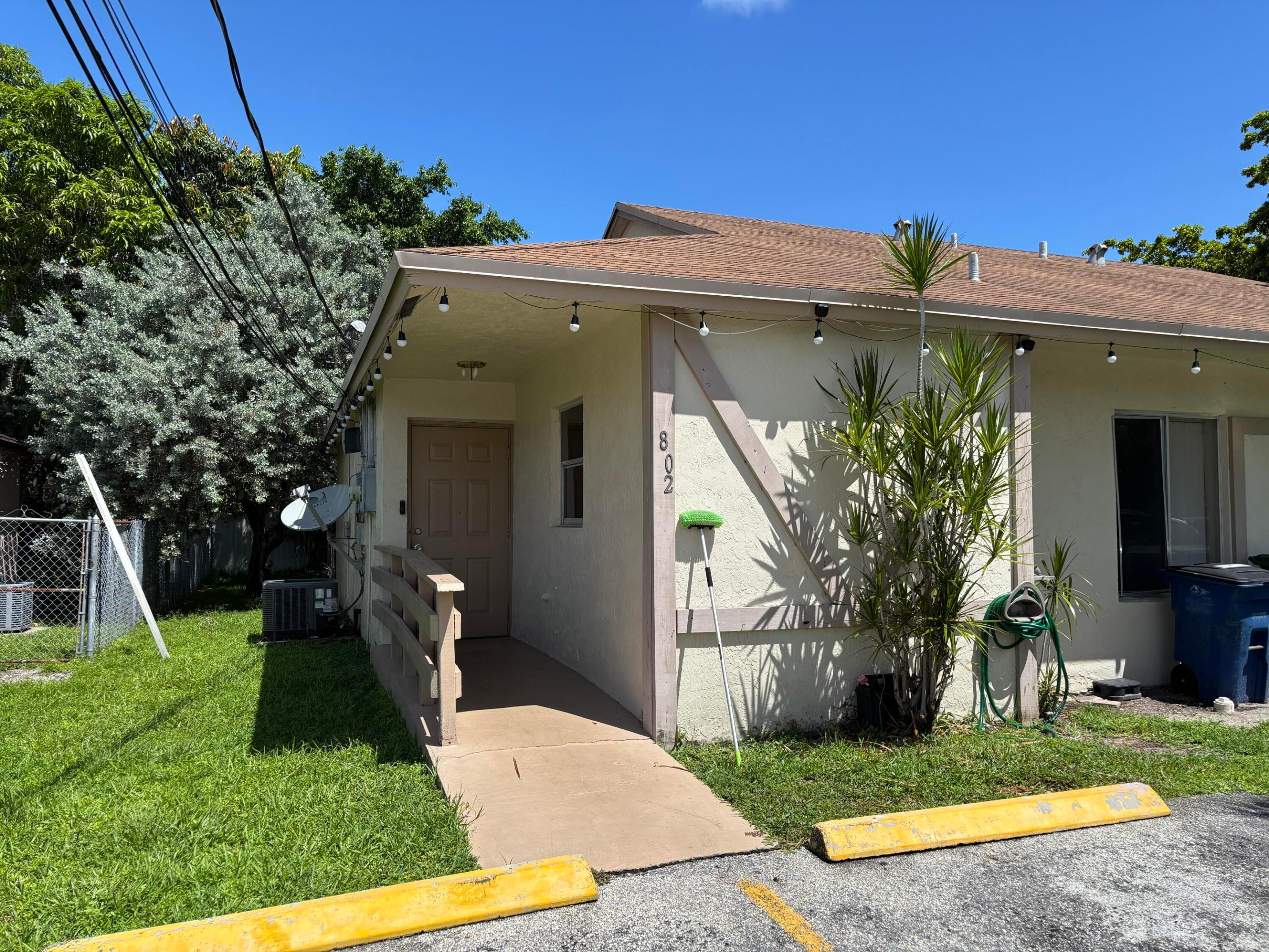 800 Sw 9th Street Property Photo 3