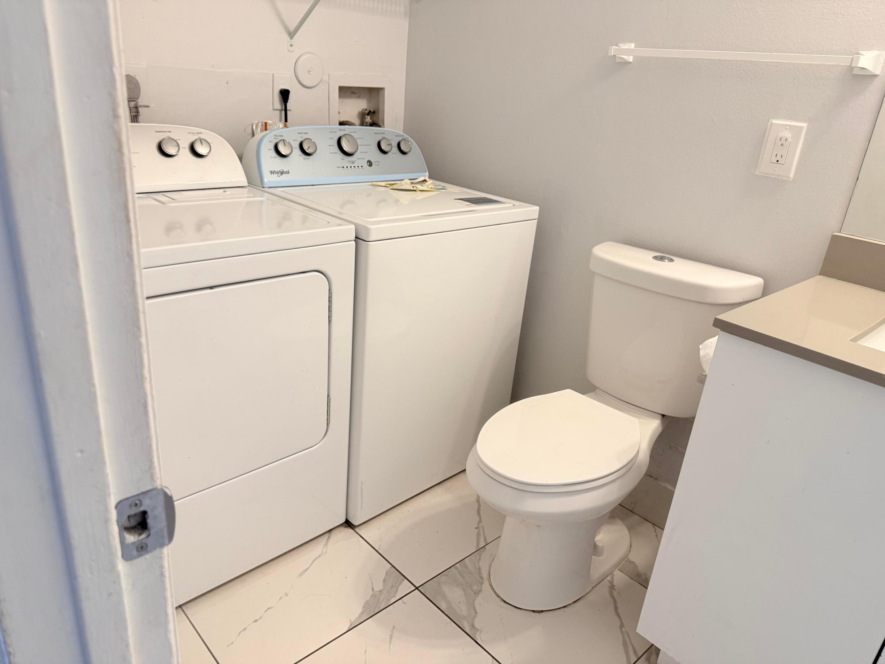 1104 Riverside Drive Property Photo 10