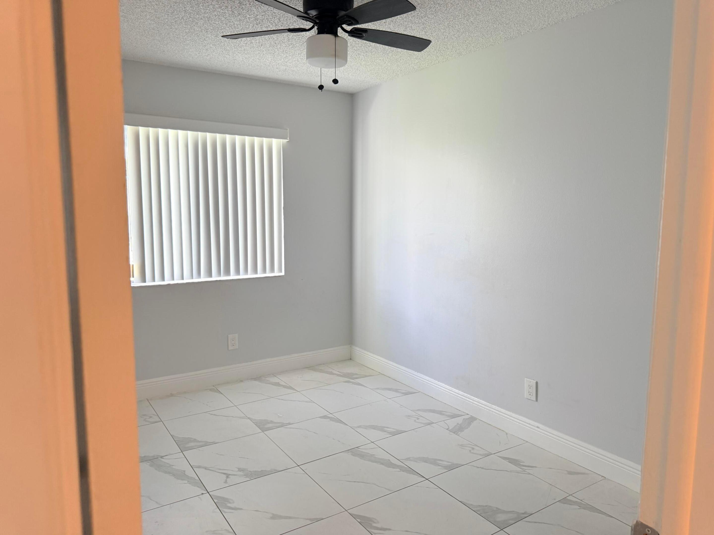 1104 Riverside Drive Property Photo 12