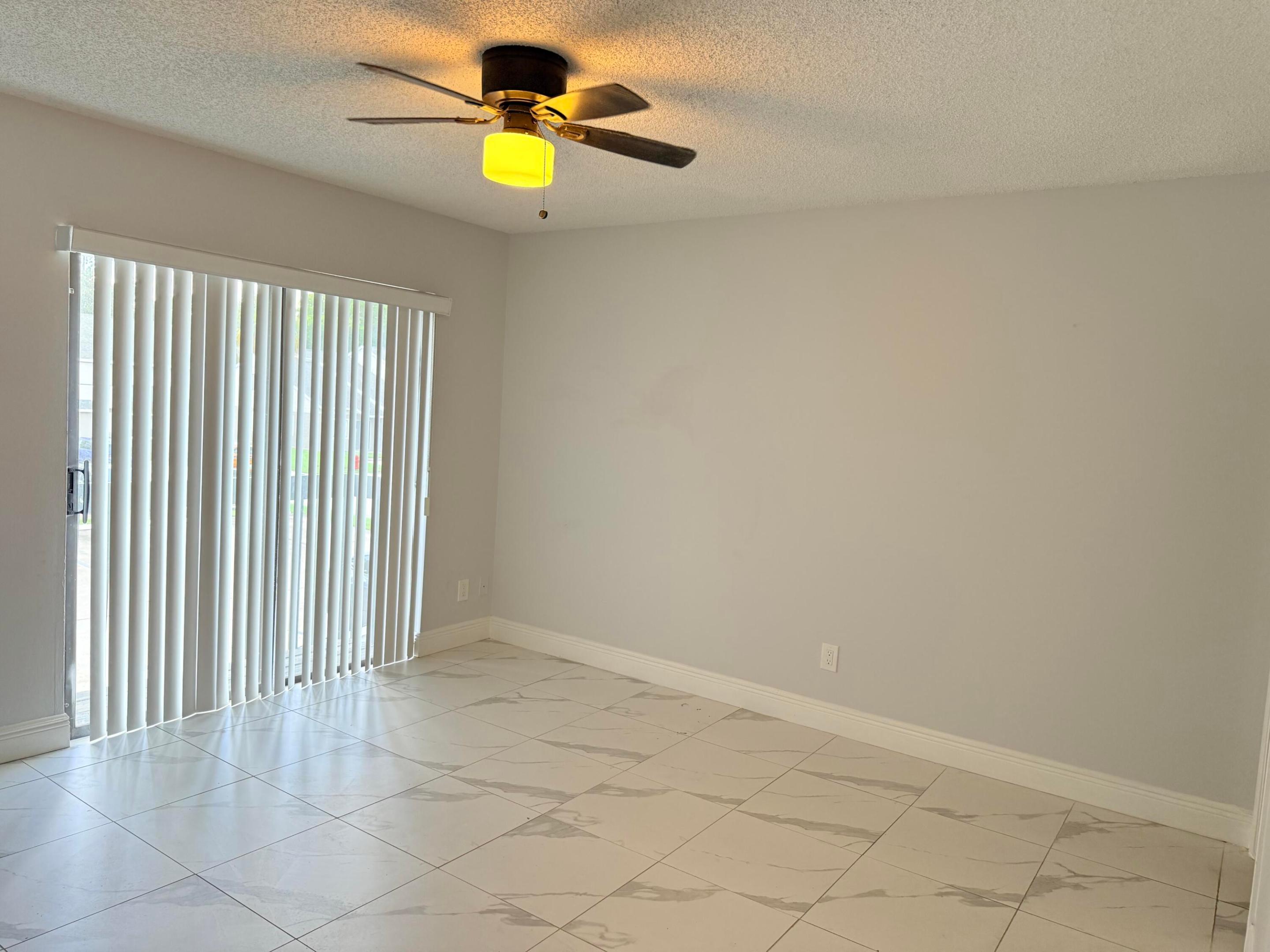 1104 Riverside Drive Property Photo 20