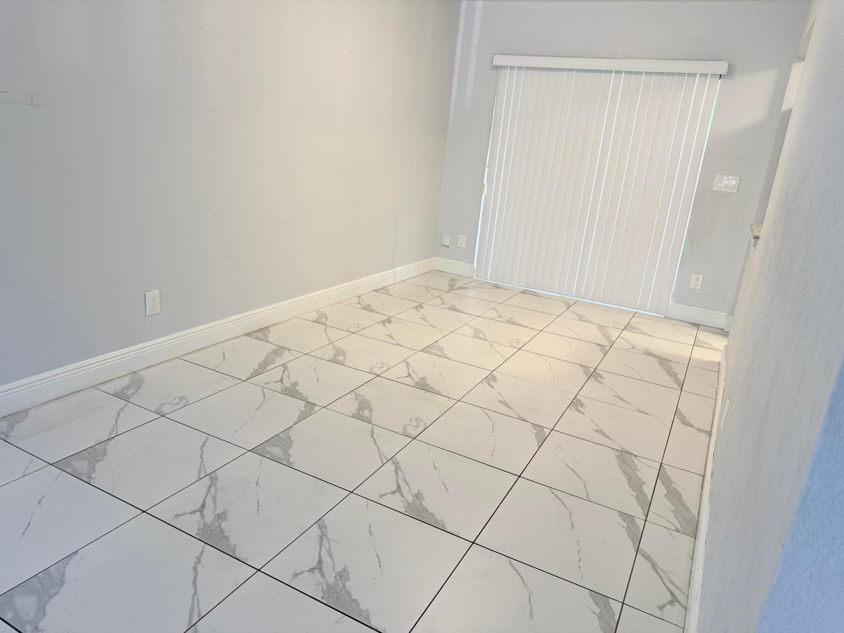 1104 Riverside Drive Property Photo 21
