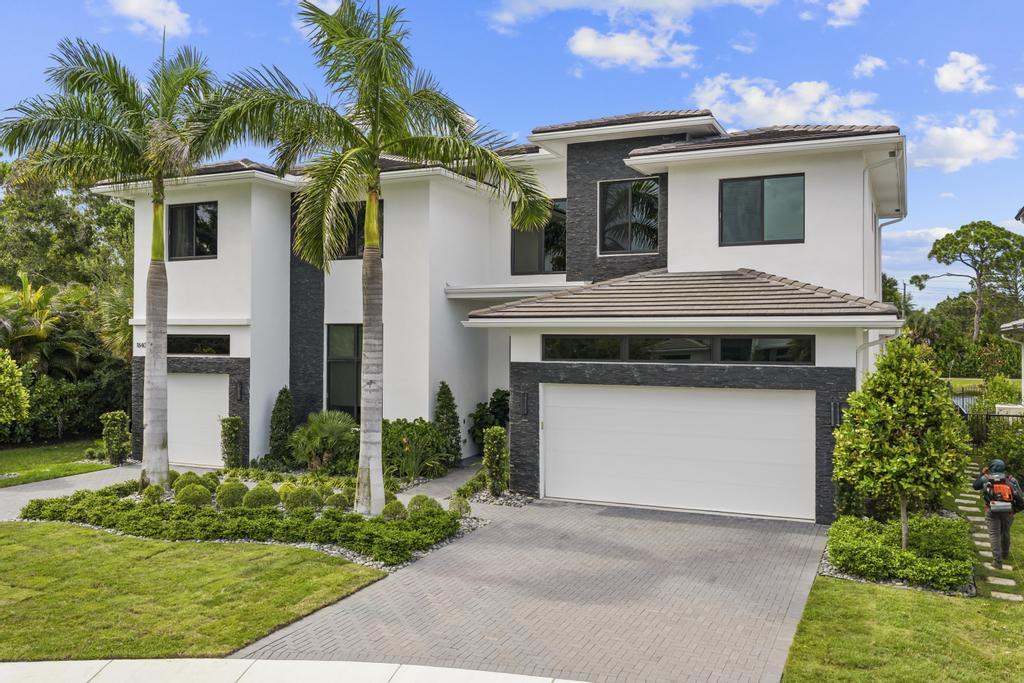 18401 Symphony Court Property Photo 8