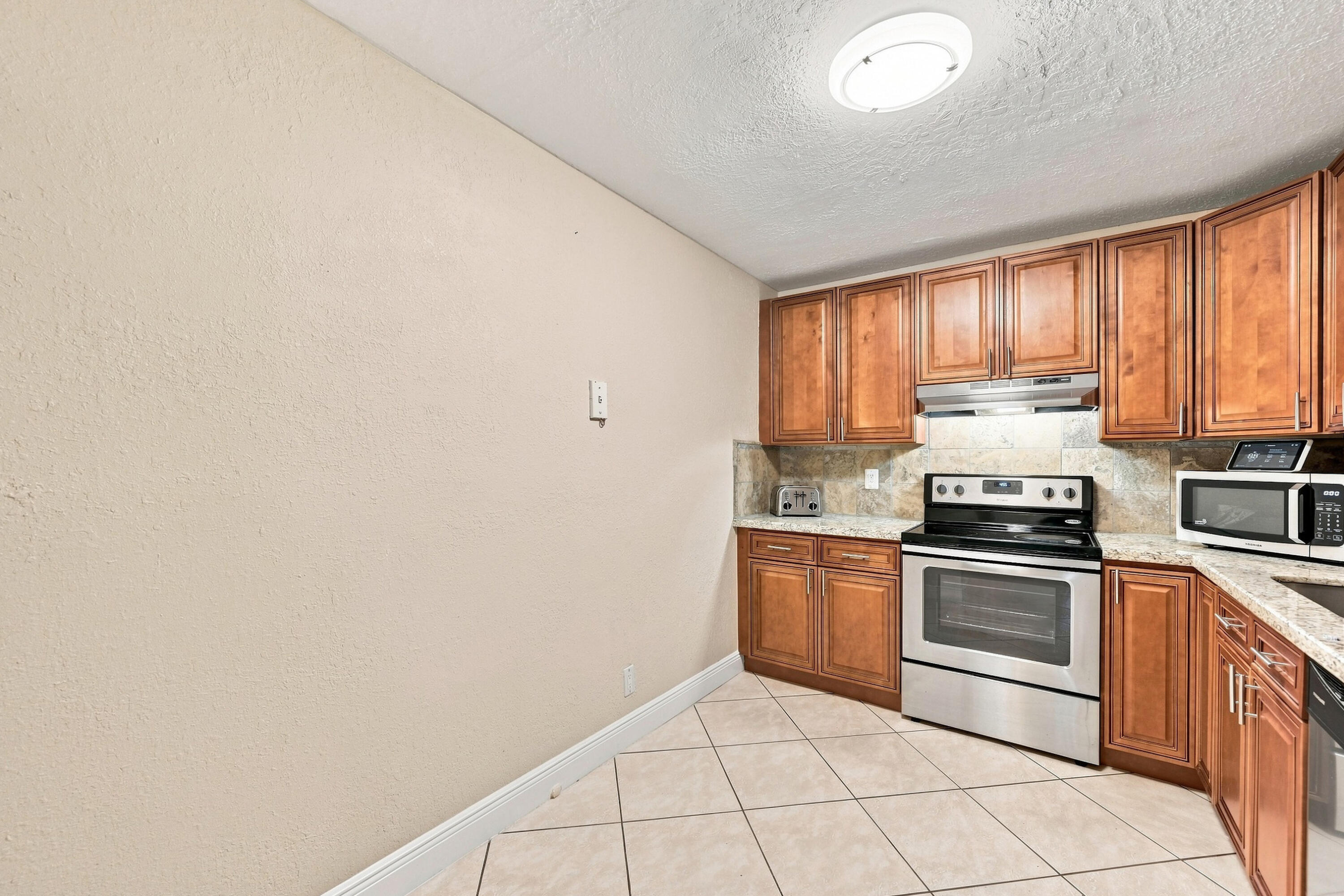 380 E Laurel Drive 5d Property Photo 11