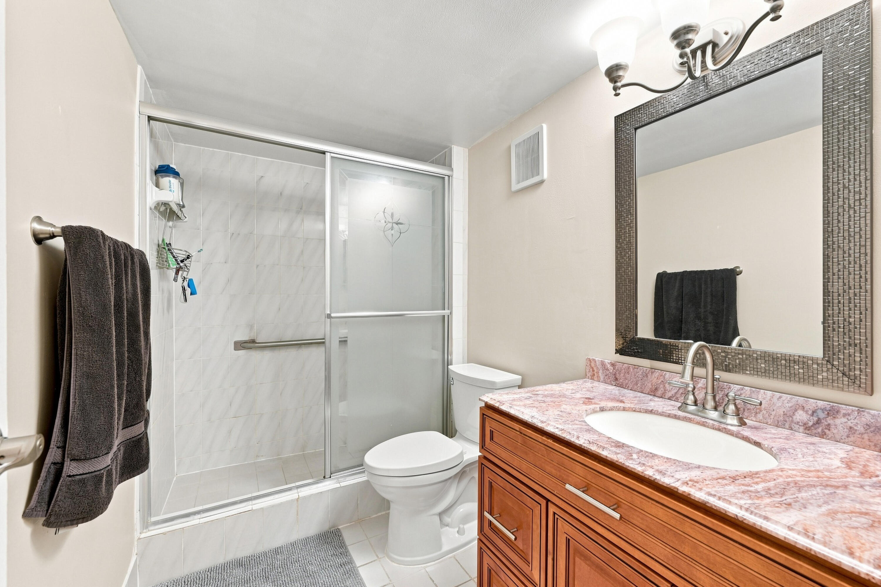 380 E Laurel Drive 5d Property Photo 17