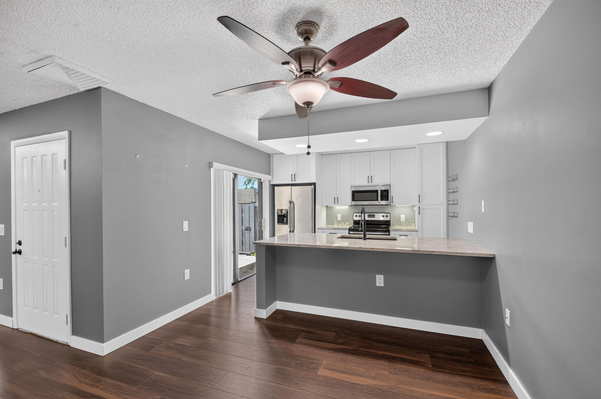 2409 24th Way Property Photo 10