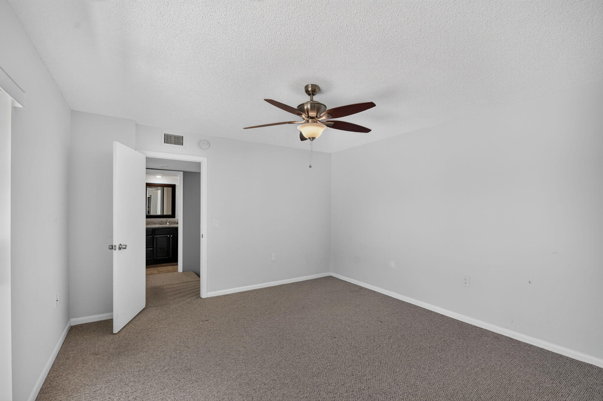2409 24th Way Property Photo 19