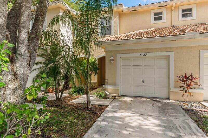 1522 Westchester Avenue Property Photo 1